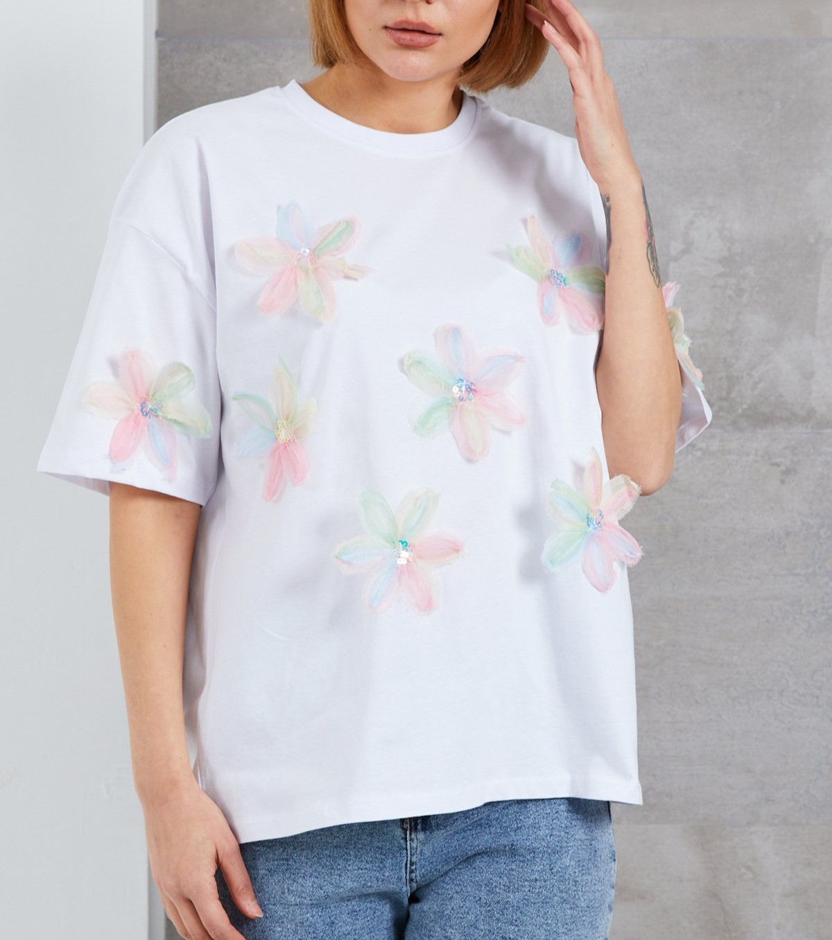 Çiçekli T-Shirt - Görsel 7